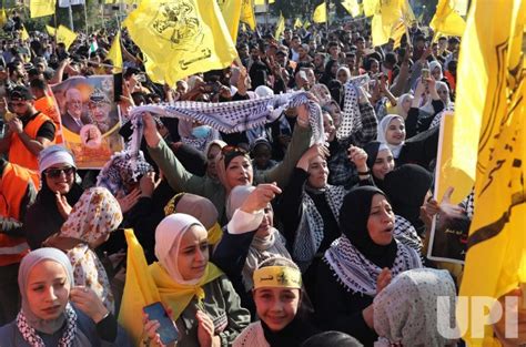 Photo: Fatah Supporters Mark the 18th Anniversary of The Death of Their ...