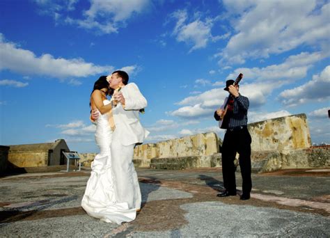 Wedding Traditions of Puerto Rico | traditions.wedding