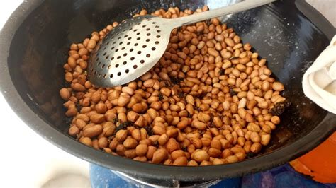 How to Roast Peanuts in a Pan on a Stovetop - YouTube