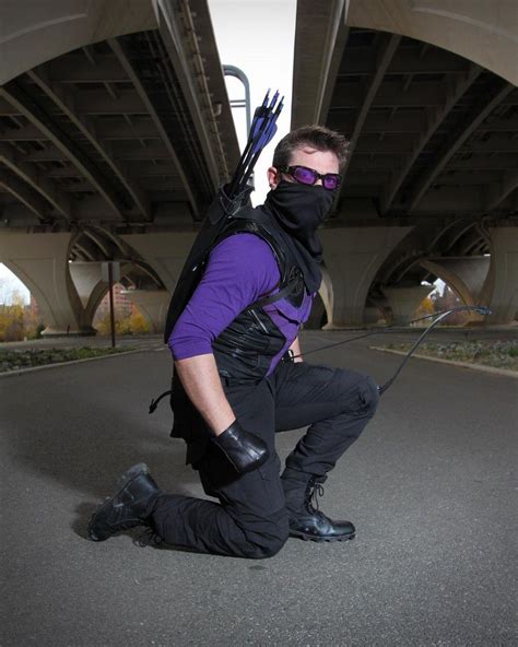 Hawkeye Costume Ideas: DIY Clint Barton Cosplay