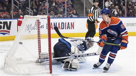 Oilers defeat Jets, extend winning streak to 2 | CTV News