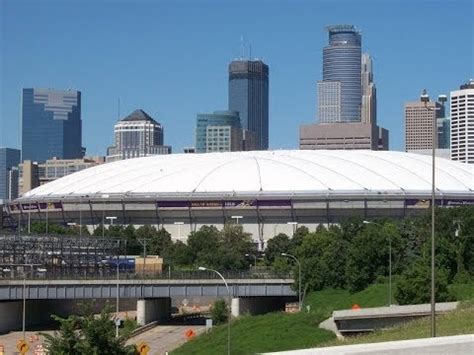 The Metrodome Last Stand and some of it's History - YouTube