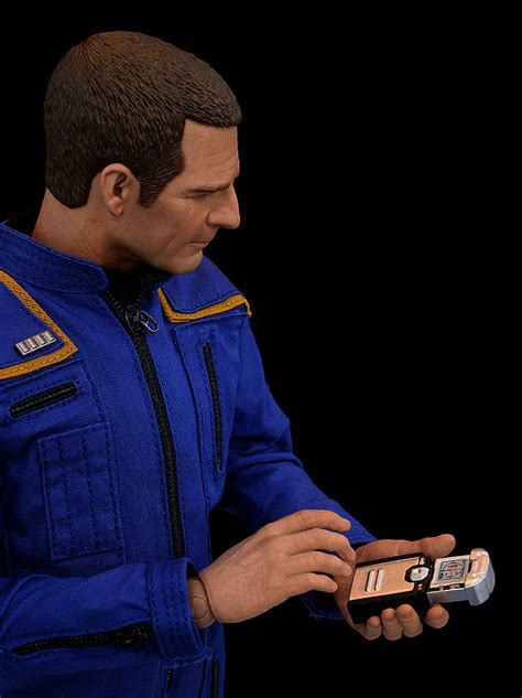 Review and photos of Captain Archer Star Trek Enterprise sixth scale action figure