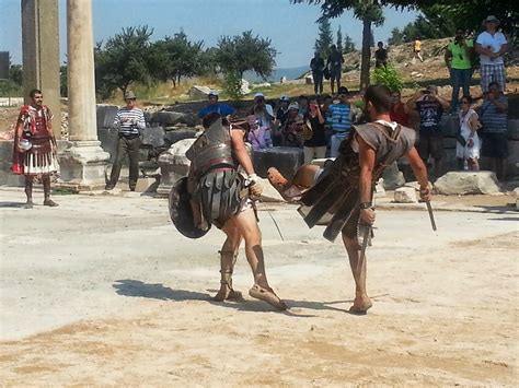 The Turkey Traveller: Gladiator Fight Yesterday