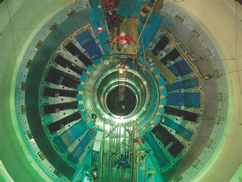 A History of Neutron Scattering at ORNL | Neutron Science at ORNL