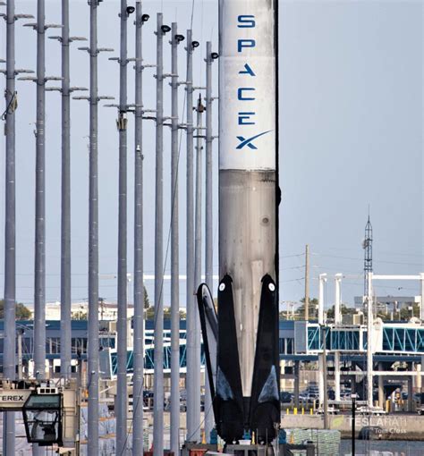 SpaceX hits new Falcon 9 reusability milestone, retracts all four ...