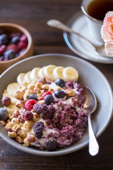 Triple Berry Oatmeal Breakfast Bowl - Lovely Little Kitchen