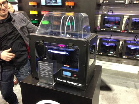 Makerbot Replicator 2X review: MakerBot Replicator 2X 3D printer gets the spotlight - CNET