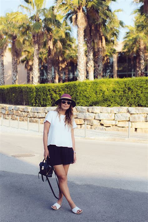 How to Wear White Shoes: 40 Outfits to Copy | StyleCaster