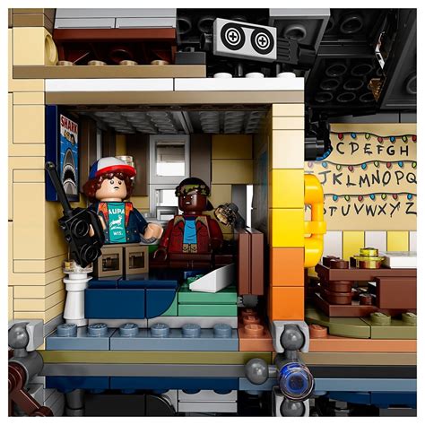 LEGO Unveils Stranger Things 'The Upside Down' Deluxe Playset | All Hallows Geek