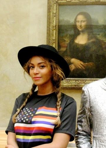 Beyoncé did a Mona Lisa impression in front of the Mona Lisa