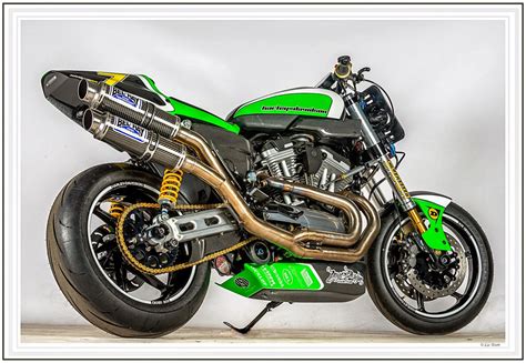 Racing Cafè: Harley "XR 1200 RR" by Shaw Speed & Custom