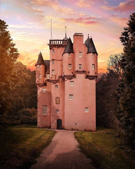 Scottish Castles | 🏰🏴󠁧󠁢󠁳󠁣󠁴󠁿 on Instagram: “Presents Craigievar Castle, Scotland #PINK #Castle in ...