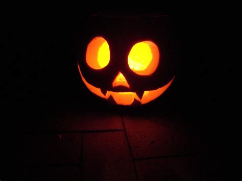 Halloween-pumpkin-dark - 6684 - The Wondrous Pics