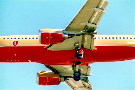 Southwest Boeing 737 -300 N624SW engines, main landing gea… | Flickr