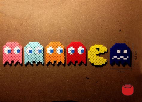 Aimants de Pacman et porte-clés en Perler Beads | Perles à tisser, Schémas de bijoux en perles ...