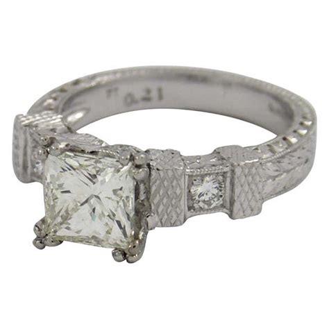 Platinum and Princess Cut Solitaire For Sale at 1stDibs