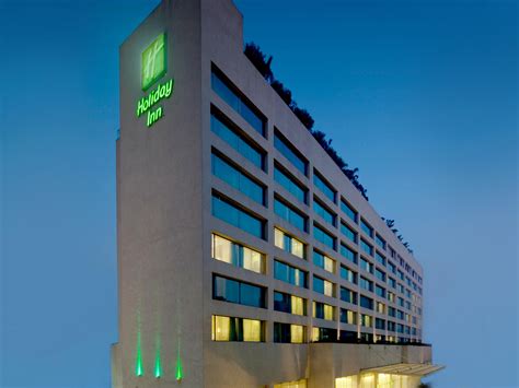 Family-Friendly Mumbai Airport Hotel | Holiday Inn Mumbai International ...