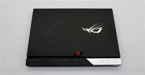 Asus ROG Strix G15 Advantage Edition G513 Review | HPL