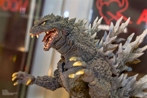 Import Monsters: S.H. Monsterarts Godzilla 2000 MILLENNIUM Special ...