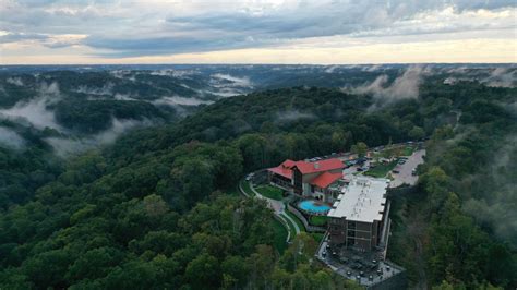 Hocking Hills cuts the ribbon on new lodge | 10tv.com