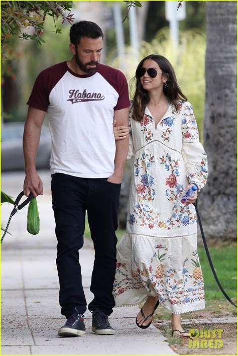 Ben Affleck & Girlfriend Ana de Armas Enjoy an Evening Walk Together ...