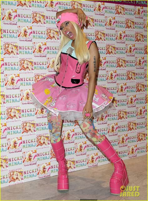 Nicki Minaj: 'Roman Reloaded' CD Signing in London! - Nicki Minaj Photo (30548679) - Fanpop