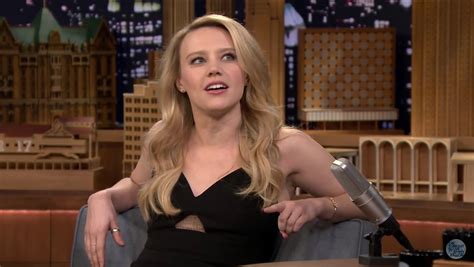 Pin by Natalie 💖 on Glorious Weirdo | Kate mckinnon, Snl saturday night ...