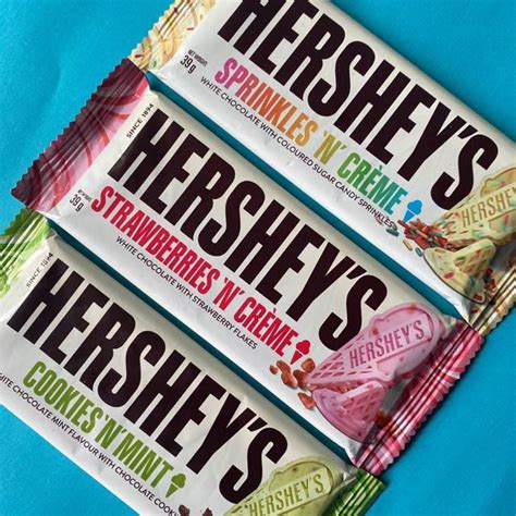 New Flavors Of Hershey's Cookies 'N' Creme Just Dropped And We Can't ...