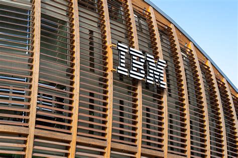 IBM relocates thousands of employees to One Madison Ave