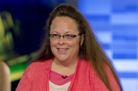 Kentucky Clerk Kim Davis is a Republican Now - Newsweek