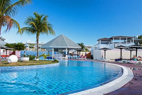 Memories Flamenco Beach Resort:Cayo Coco, Cuba (Images, Video, Info)