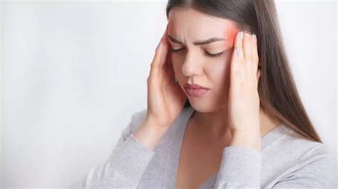 Migraine Eye Pain: Symptoms, Causes and Treatment Options