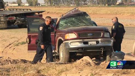 AP Exclusive: SUV in crash came through hole in border fence