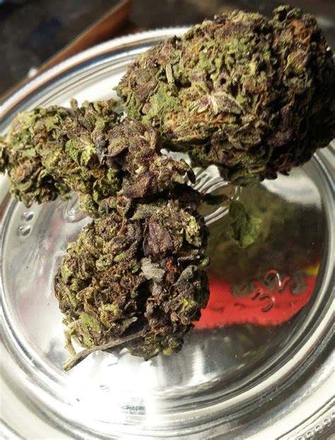 Midnight Weed Strain Information | Leafly