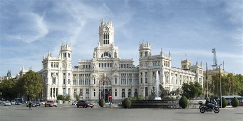 Cybele Palace with Cybele Fountain in Madrid Editorial Stock Image ...