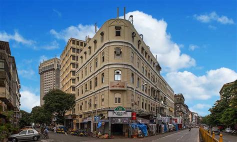 Colaba Causeway Mumbai - Ticket Price, Timings, History, Location - YoMetro