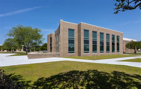 Lenoir Community College Floyd Health Sciences Center - Daniels and ...