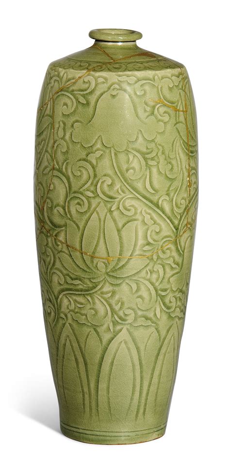 A CARVED YAOZHOU CELADON VASE , SONG DYNASTY (960-1279) | Christie's