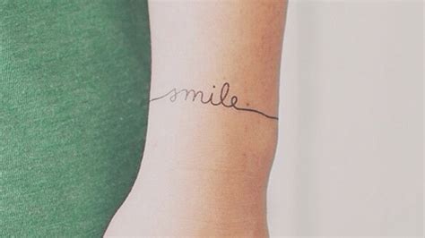 17 Stunning Minimalist Wrist Tattoos That Will Give You Ink Envy — PHOTOS