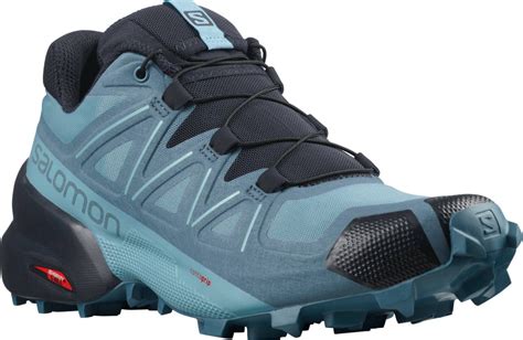 8 Best Shoes for Canoeing - In the Boat and at the Campsite