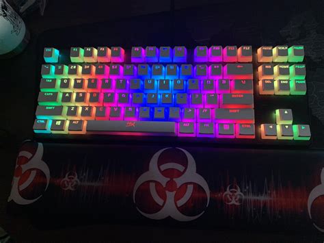 Tecware Phantom 87 with hyperx pudding keycaps in white : pcmasterrace