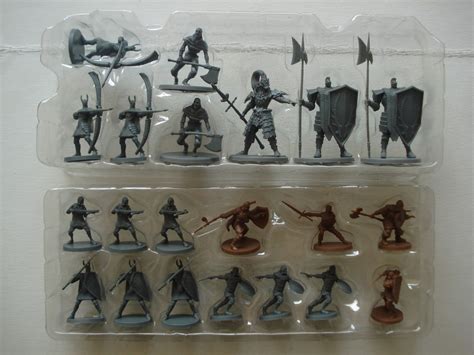 Unboxing - Dark Souls the Board Game (Part One) - Wargaming Hub