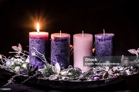 One Burning Candle On Advent Wreath Stock Photo - Download Image Now - Advent, Candle, Advent ...