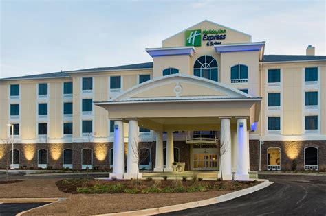 Holiday Inn Express & Suites Aiken Images & Videos- Tourist Class Aiken, SC Hotels: Travel Weekly