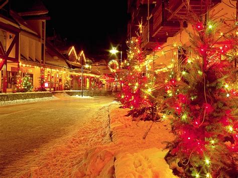 christmas snowy street wallpaper