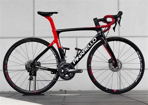 りがひどく Pinarello 2019 PRINCE Carbon T700 12K がいいと