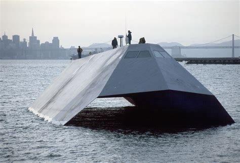 Archivo:US Navy Sea Shadow stealth craft.jpg - Wikipedia, la ...