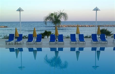 Palm Beach Hotel (Larnaca) | Bookcyprus.com