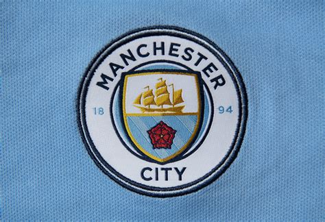 Why Manchester City are wearing a gold badge vs Everton